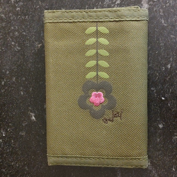 Totto Trifold Wallet Green Floral Gently used - Picture 2 of 9